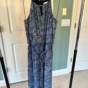 Wide leg sleeveless jumpsuit with keyhole neckline navy and white size 14